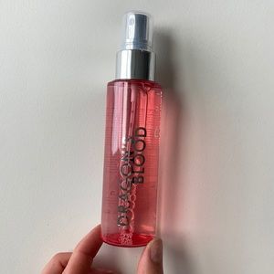 Dragons blood hyaluronic drink hydrate and tone face spray